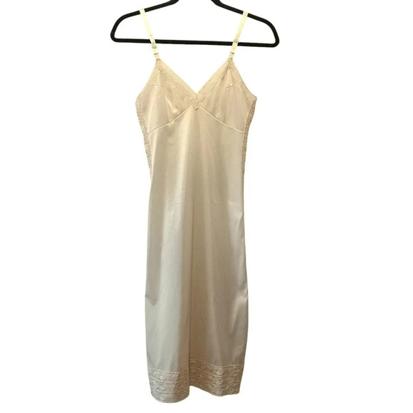 Vintage Movie Star Slip Size 32 Lace Trim and Sides - Picture 1 of 14